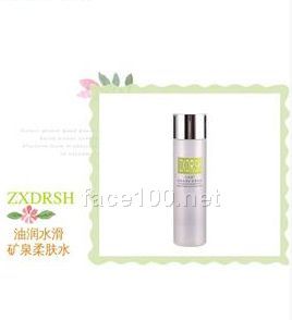 油潤水滑礦泉柔膚水代理